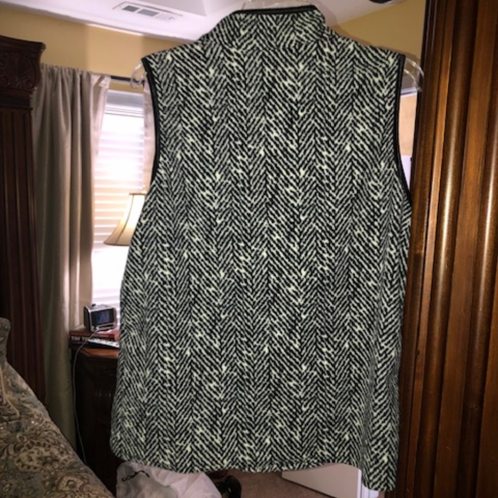 Basic Editions Vest - Picture 5 of 5